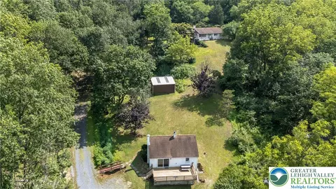 6436 Horseshoe Rd, Orefield, PA 18069