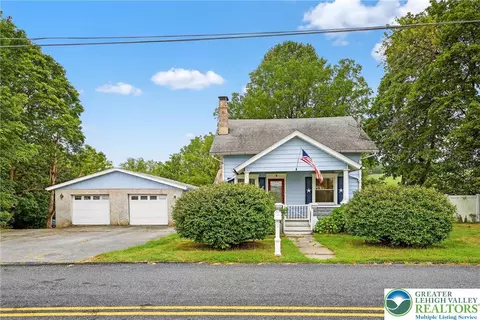 713 Almond Rd, Walnutport, PA 18088