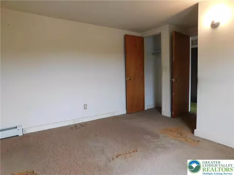 Bedroom - 504 Spring St, Bethlehem, PA 18018 photo 4 of 4
