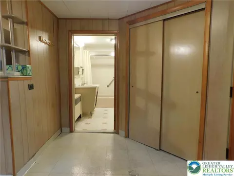 Entry Way - 504 Spring St, Bethlehem, PA 18018 photo 2 of 4