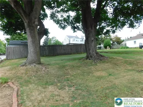Exterior - 504 Spring St, Bethlehem, PA 18018 photo 3 of 4