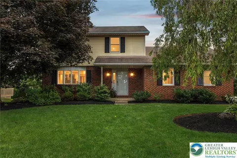 1333 Jeffrey Ln, Palmer Township, PA 18045