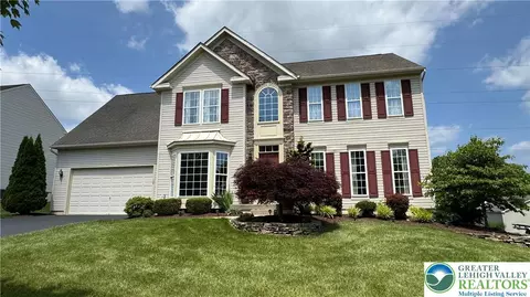135 Clover Hollow Rd, Easton, PA 18045