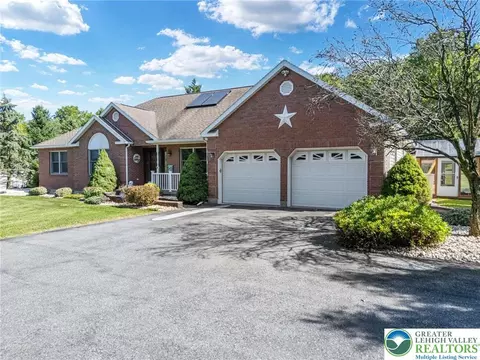 4595 N Church St, Egypt, PA 18052