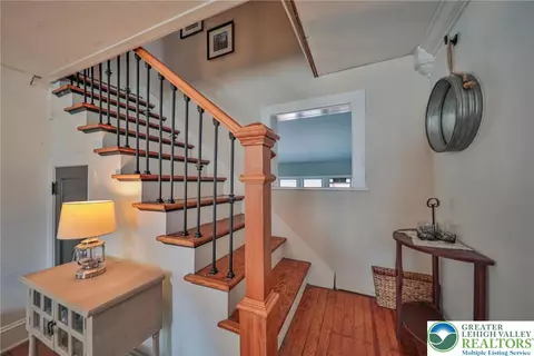 Entry Way - 181 E Moorestown Rd, Wind Gap, PA 18091 photo 2 of 4