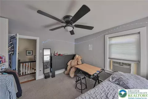 Bedroom - 181 E Moorestown Rd, Wind Gap, PA 18091 photo 4 of 6