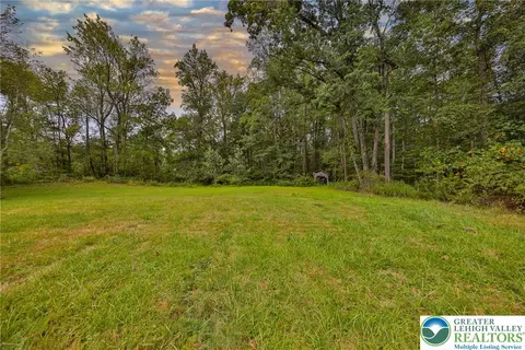 Exterior - 181 E Moorestown Rd, Wind Gap, PA 18091 photo 9 of 14