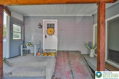 Exterior - 181 E Moorestown Rd, Wind Gap, PA 18091 photo 6 of 14