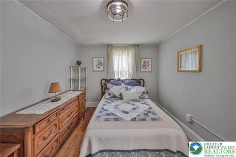 Bedroom - 181 E Moorestown Rd, Wind Gap, PA 18091 photo 5 of 6