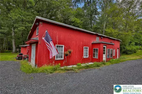Exterior - 181 E Moorestown Rd, Wind Gap, PA 18091 photo 5 of 14