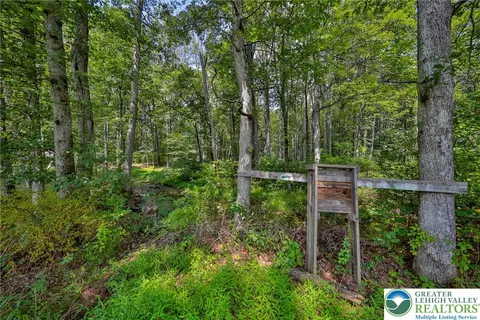 Exterior - 181 E Moorestown Rd, Wind Gap, PA 18091 photo 12 of 14