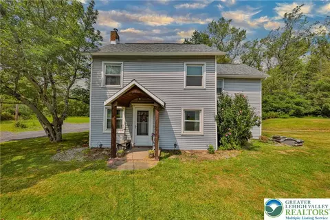 181 E Moorestown Rd, Wind Gap, PA 18091