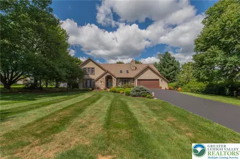 3307 Bleiler Rd, Emmaus, PA 18049