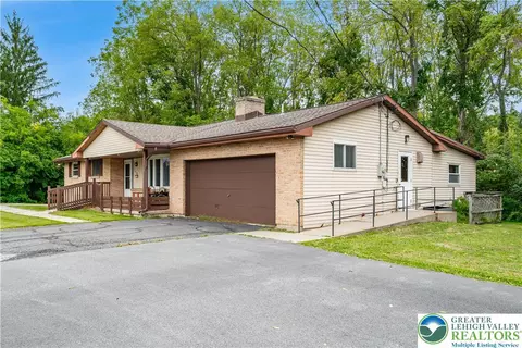 301 N Walnut St, Bath, PA 18014 photo 3