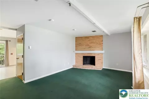 301 N Walnut St, Bath, PA 18014 photo 8