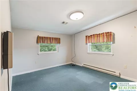 301 N Walnut St, Bath, PA 18014 photo 13