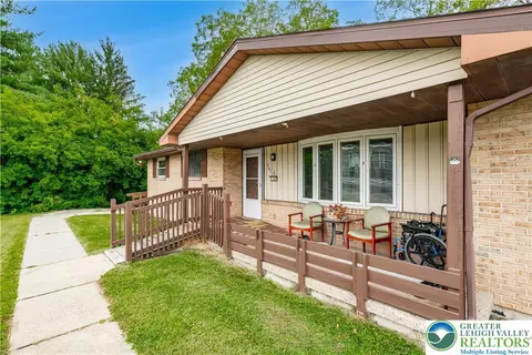 301 N Walnut St, Bath, PA 18014 photo 5