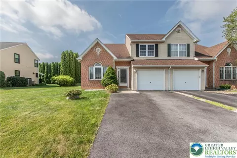 2360 Fernwood Dr, Coplay, PA 18037
