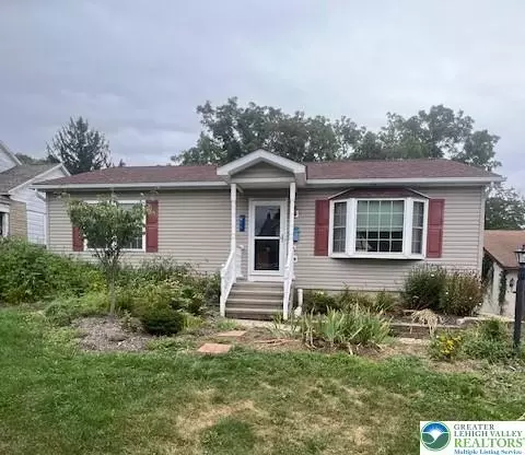 411 Liberty Ave, Roseto, PA 18013