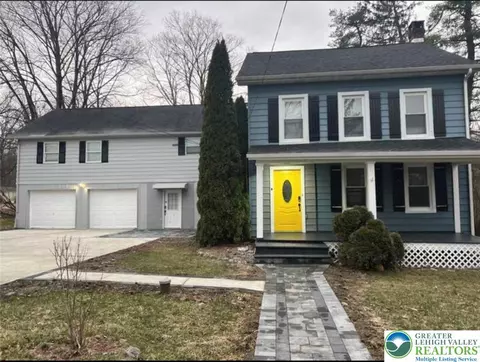1764 Potomac St, Mount Bethel, PA 18343