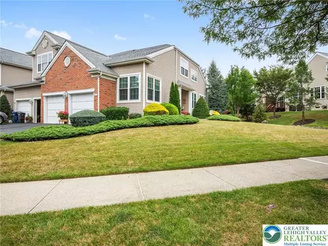 4431 Creek Rd, Allentown, PA 18104