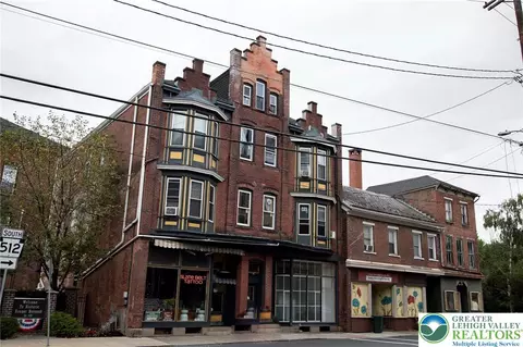 28 S Main St, Bangor, PA 18013