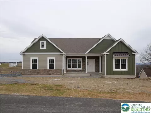4473 Valley Green Dr #38, Schnecksville, PA 18078