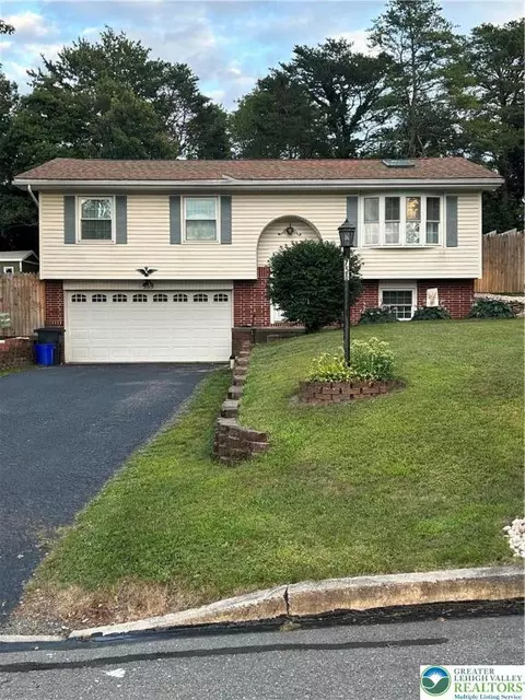 755 Pine St, Palmerton, PA 18071