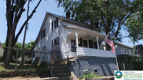 446 New St, Freemansburg, PA 18017