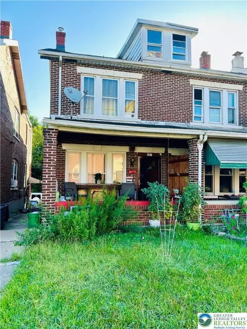 907 N Front St, Allentown, PA 18102