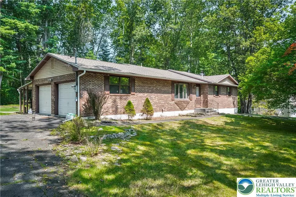 Exterior - 2220 Paper Ln, East Stroudsburg, PA 18302 photo 6 of 11