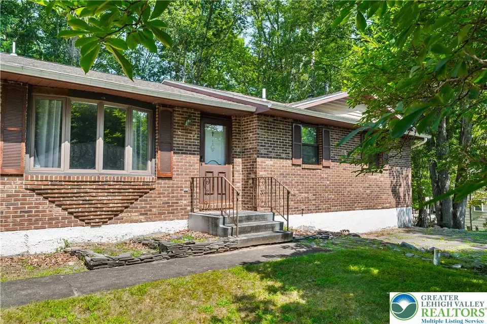 Exterior - 2220 Paper Ln, East Stroudsburg, PA 18302 photo 3 of 11