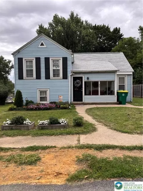 909 Milford St, Palmer Township, PA 18045