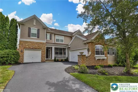 2733 Meadow Lane Dr, Easton, PA 18040