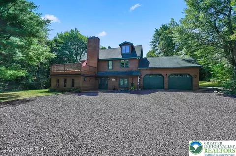 134 Moseywood Rd, Lake Harmony, PA 18624