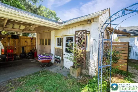 251 E Garrison St, Bethlehem, PA 18018 photo 7