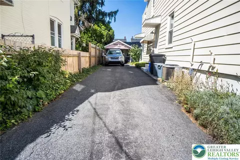 251 E Garrison St, Bethlehem, PA 18018 photo 5