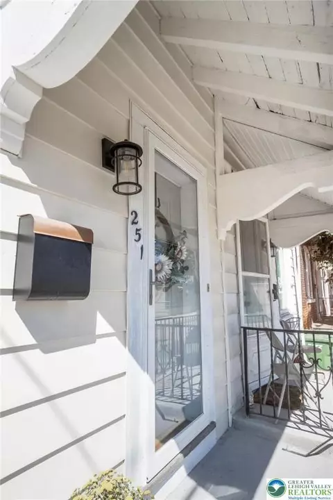 251 E Garrison St, Bethlehem, PA 18018 photo 4