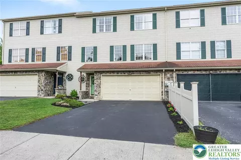 6682 Jefferson Ct, New Tripoli, PA 18066