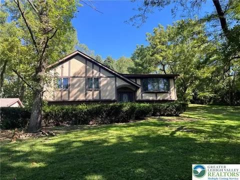 6445 Jacksonville Rd, Bath, PA 18014