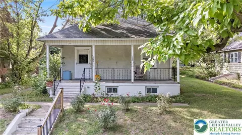 4962 Lehigh Rd, Easton, PA 18040