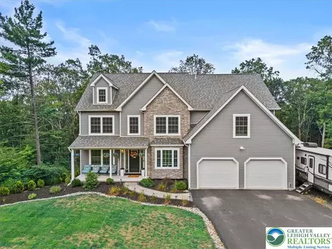 124 Red Bud Ln, Kunkletown, PA 18058