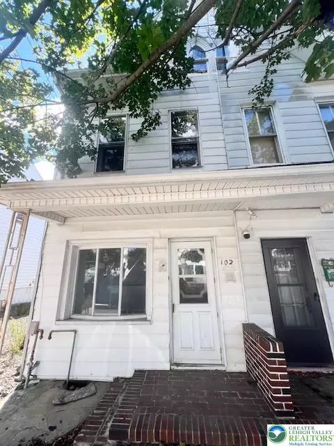 102 S Hickory St, Mount Carmel, PA 17851
