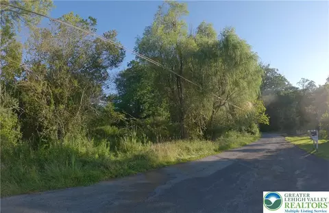 Weaver Lane, Lower Saucon Twp, PA 18055