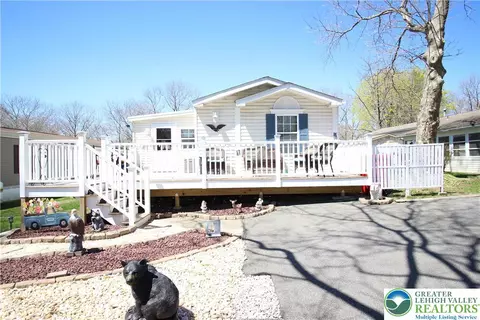 47 Sycamore Dr, Bath, PA 18014