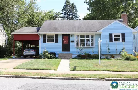1427 Richard Ave, Bethlehem, PA 18018