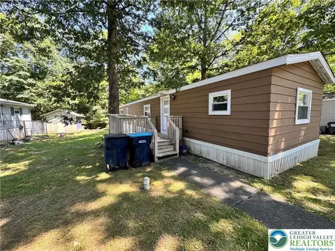 140 Green Mtn, East Stroudsburg, PA 18302