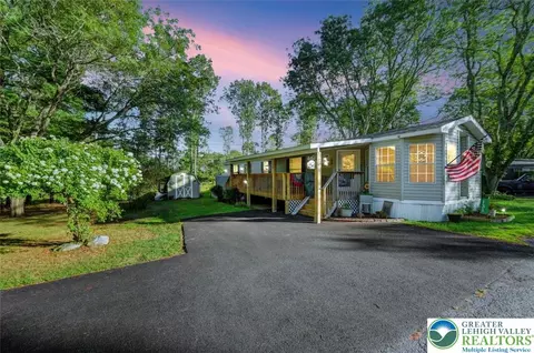131 Lower Pmhe Dr S, East Stroudsburg, PA 18302