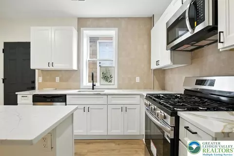 Kitchen - 1008 E 3rd St, Bethlehem, PA 18015 photo 4 of 5