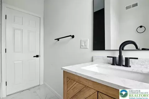 Bath - 1008 E 3rd St, Bethlehem, PA 18015 photo 2 of 2